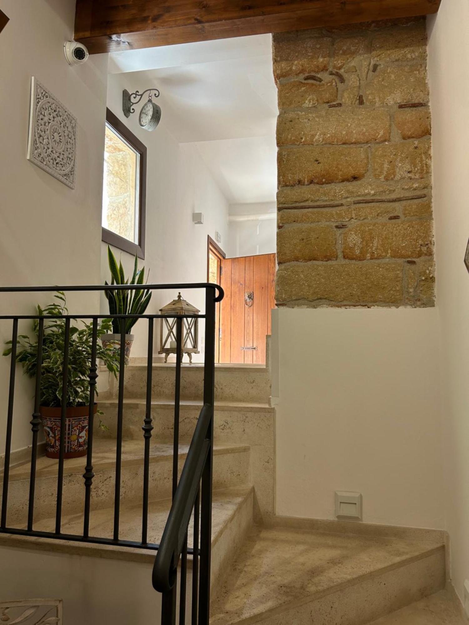 B&B Cinisi Vacanze 2.0 Exterior foto